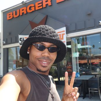 Valley Burger Bar - Burgers Near Me - Los Angeles, California Valley Burger Bar - Burgers Near Me - Los Angeles, California