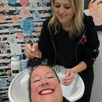Brush Blow & Go - Blow Dry/Out Services Near Me - Tampa, Florida Brush Blow & Go - Blow Dry/Out Services Near Me - Tampa, Florida