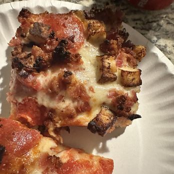 Jet's Pizza - Yes that's burned chicken. - Pizza Near Me - Glendale, Arizona Jet's Pizza - Yes that's burned chicken. - Pizza Near Me - Glendale, Arizona