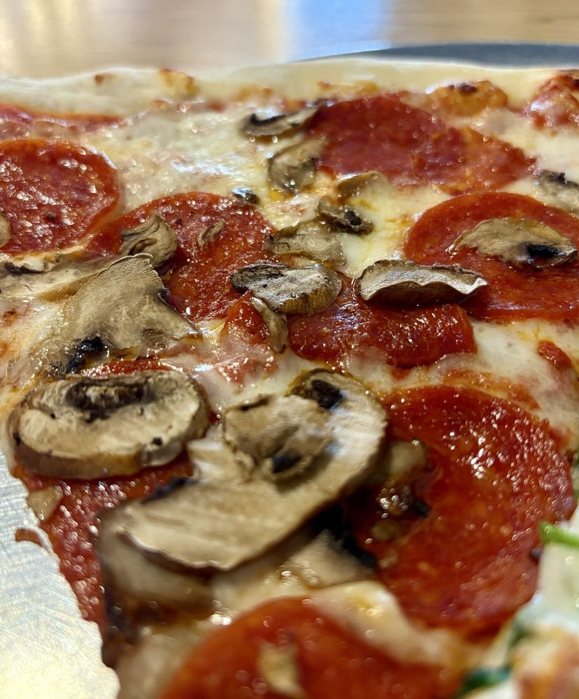 Slices Pizza by Tony