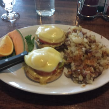 Rusty Pelican Cafe - California benedict - Desserts Near Me - Mill Creek, Washington