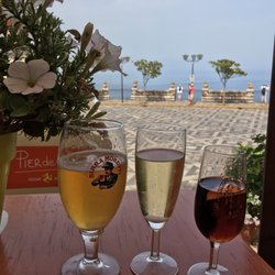 Pier de Cat - Drinks in a stunning setting!