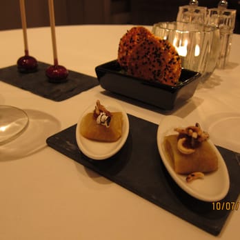 De Posthoorn - pre-meal snacks: goat cheese stick, sesame crackers, veggie dumpling - Modern European Near Me - Monnickendam, New Hampshire