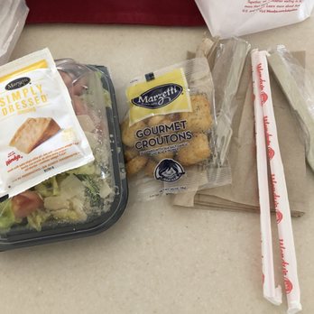 Wendy's - It's a salad - Fast Food Near Me - Pearl City, Hawaii Wendy's - It's a salad - Fast Food Near Me - Pearl City, Hawaii