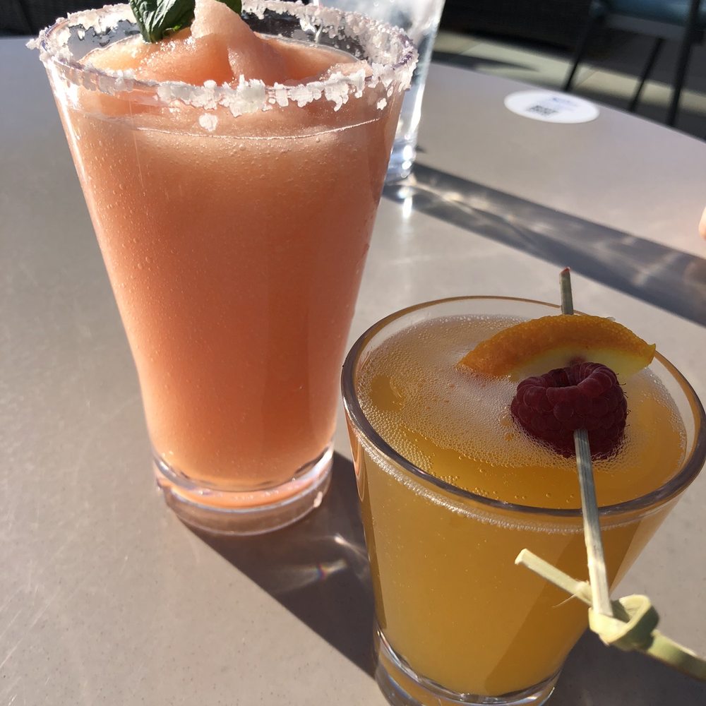 Sun Deck - Mango Bellini - American Near Me - Coronado, California