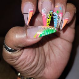 Fresh full set with design and gel.