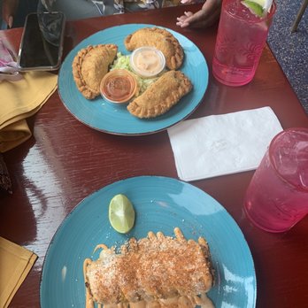 La Bodega - Chicken empanadas and elote - Colombian Near Me - Richmond, Virginia La Bodega - Chicken empanadas and elote - Colombian Near Me - Richmond, Virginia