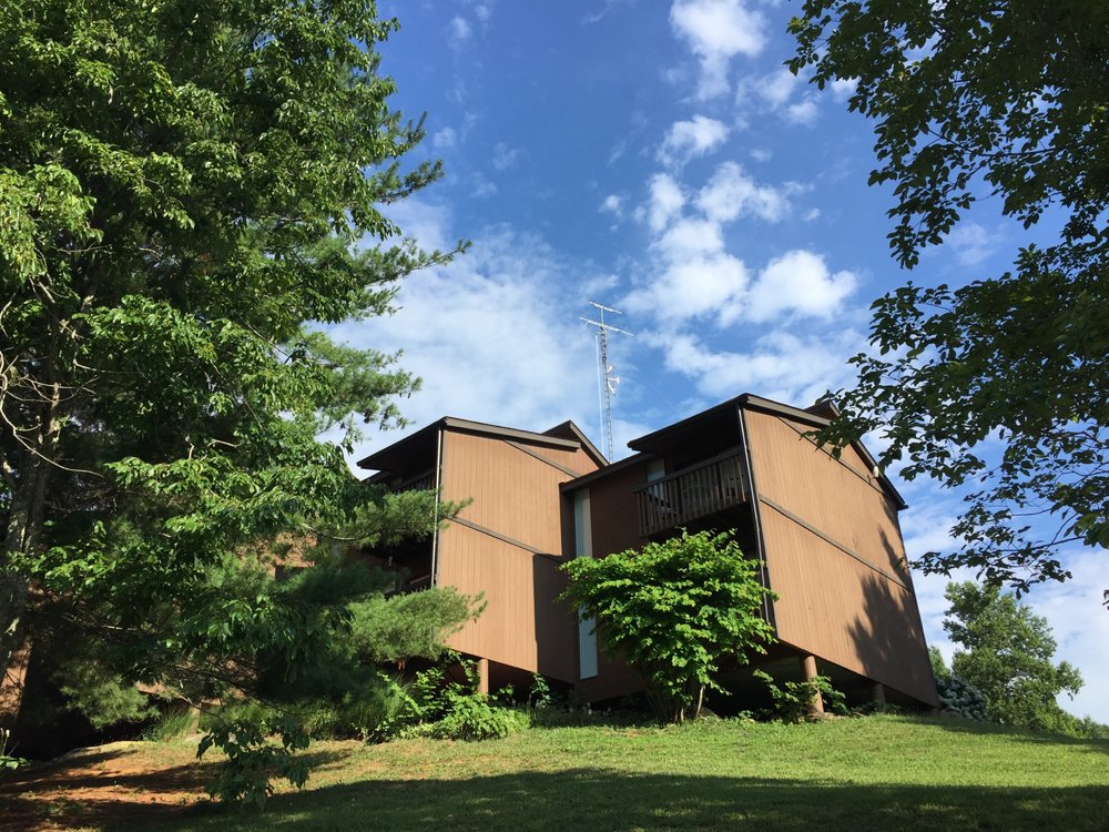 APPLE VALLEY RESORT CONDO Updated September 2024 14 Photos 145