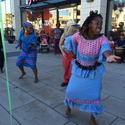 Tarzana Safari Walk - African drum and dancing