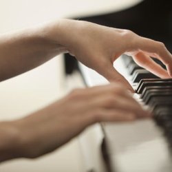 The teVelde Conservatory of Music - Real piano lessons on Yamaha Pianos...