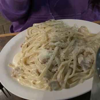 Pasquale’s Italian Restaurant - Fettuccine Alfredo With Chicken - Italian Near Me - Beckley, West Virginia Pasquale’s Italian Restaurant - Fettuccine Alfredo With Chicken - Italian Near Me - Beckley, West Virginia
