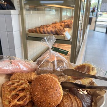Tous Les Jours - Bakeries Near Me - Minneapolis, Minnesota Tous Les Jours - Bakeries Near Me - Minneapolis, Minnesota