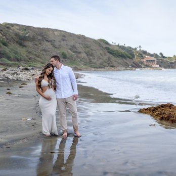 Danie Henry Photography - Pregnancy Announcement photoshoot - Session Photography Near Me - Rolling Hills Estates, California Danie Henry Photography - Pregnancy Announcement photoshoot - Session Photography Near Me - Rolling Hills Estates, California
