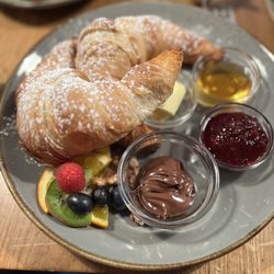 sonnendeck - Croissant with Nutella, jam, honey and butter