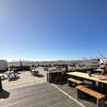 Faction Brewing - Outdoor seating and view of SF - Breweries Near Me - Alameda, California