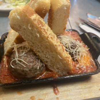 Zachary's Chicago Pizza - Meatballs and Breadsticks - Pizza Near Me - Berkeley, California