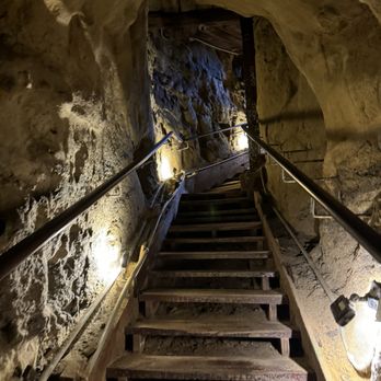 Cave Store - Inside of the Cave - Walking Tours Near Me - La Jolla, California
