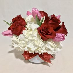 May Flowers Milwaukee - Arrangement