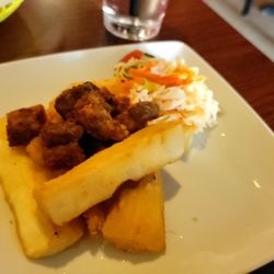 El Lucero Salvadoran & Mexican Restaurant - Yuca Frita con chicharron