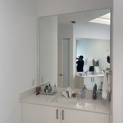All things glass and mirror