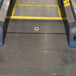 Barnes & Noble - Schindler 9300AE escalators @ Barnes & Noble Asheville Mall