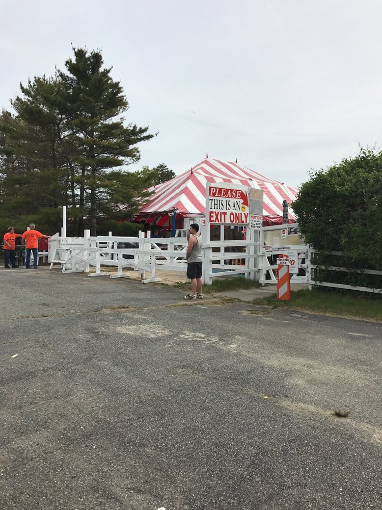 BOARDY BARN TEMP. CLOSED 31 Photos & 71 Reviews Bars 270 W