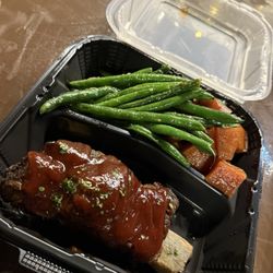 Ava's Cuisine - Beef Rib with candied yams and green beans