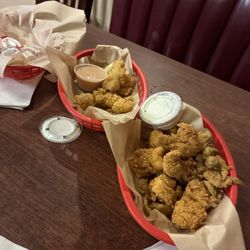 Bayou Crawfish Restaurant - Gater bites and Fireflies