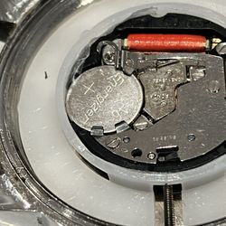 Howard's Jewelry Center - Incorrect battery replacement.