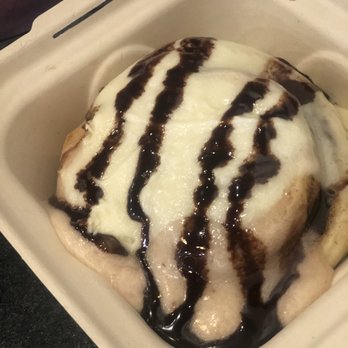 Cinnaholic - Build Your Own Cinnamon Roll - Bakeries Near Me - Arlington, Texas