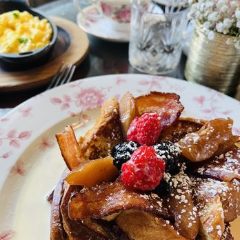 Little Hen - Bourbon French Toast - Breakfast & Brunch Near Me - Miami, Florida Little Hen - Bourbon French Toast - Breakfast & Brunch Near Me - Miami, Florida