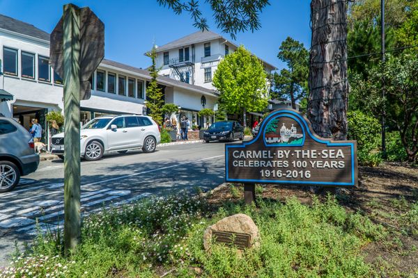 Carmel-By-The-Sea by null