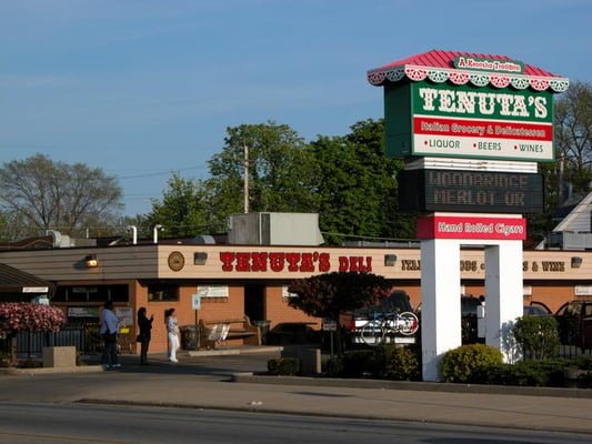 Tenuta's Deli by null