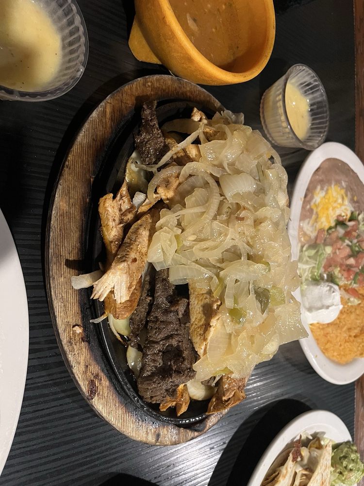 Los Vaqueros Mexican Restaurant