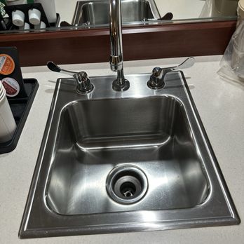 Rogue Regency Inn & Suites - Hotels Near Me - Medford, Oregon Rogue Regency Inn & Suites - Hotels Near Me - Medford, Oregon