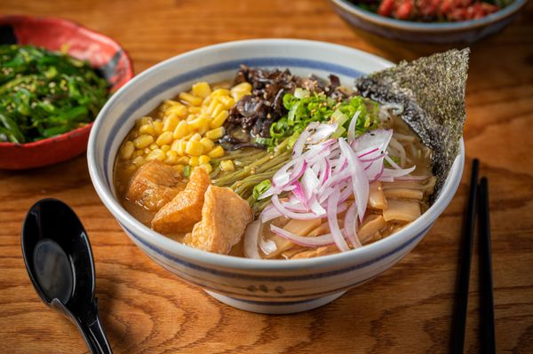 Strings Ramen Shop Lakeview by null
