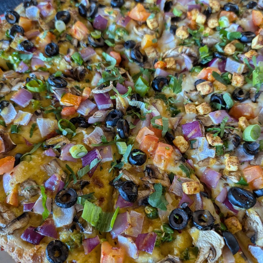 Curry Paneer Pizza Curry Paneer Pizza