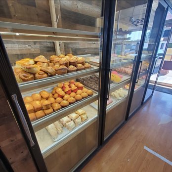 Beto's Bakery - Mas pan - Bakeries Near Me - Ceres, California