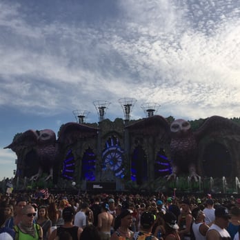 Metlife Stadium - EDC MDW 2015 - Stadiums & Arenas Near Me - East Rutherford, New Jersey Metlife Stadium - EDC MDW 2015 - Stadiums & Arenas Near Me - East Rutherford, New Jersey
