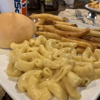 Wallabys Smokehouse - Kids plate - Mac n cheese - Barbeque Near Me - American Fork, Utah Wallabys Smokehouse - Kids plate - Mac n cheese - Barbeque Near Me - American Fork, Utah