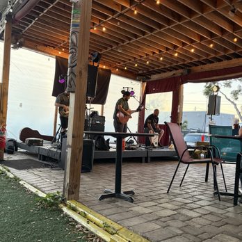 Rumfire - Band (Hold a Grunge) - Barbeque Near Me - Palm Harbor, Florida