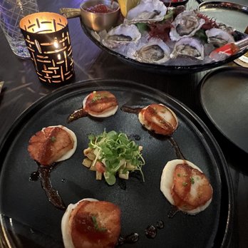 Hell's Kitchen - Scallops and oysters where delicious - Cocktail Bars Near Me - Funner, California