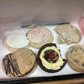 Crumbl - Waugh Chapel - Bakeries Near Me - Gambrills, Maryland Crumbl - Waugh Chapel - Bakeries Near Me - Gambrills, Maryland