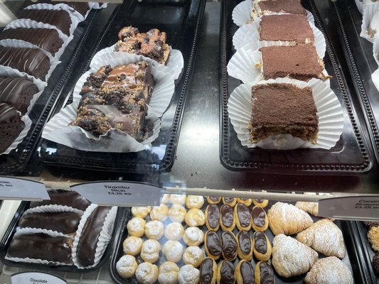 LIVONIA ITALIAN BAKERY & CAFE - 173 Photos & 53 Reviews - 33615 7 Mile