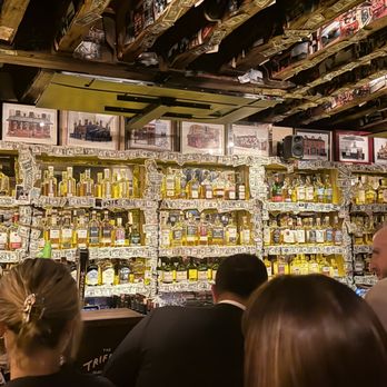 The Dead Rabbit - Cocktail Bars Near Me - New York, New York