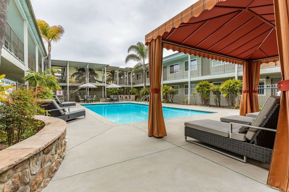 THE TAHITIAN APARTMENTS 10 Photos & 18 Reviews 6739 El Colegio Rd