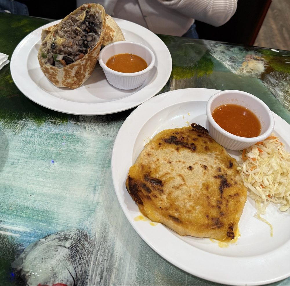 El Tio Restaurant Y Tienada