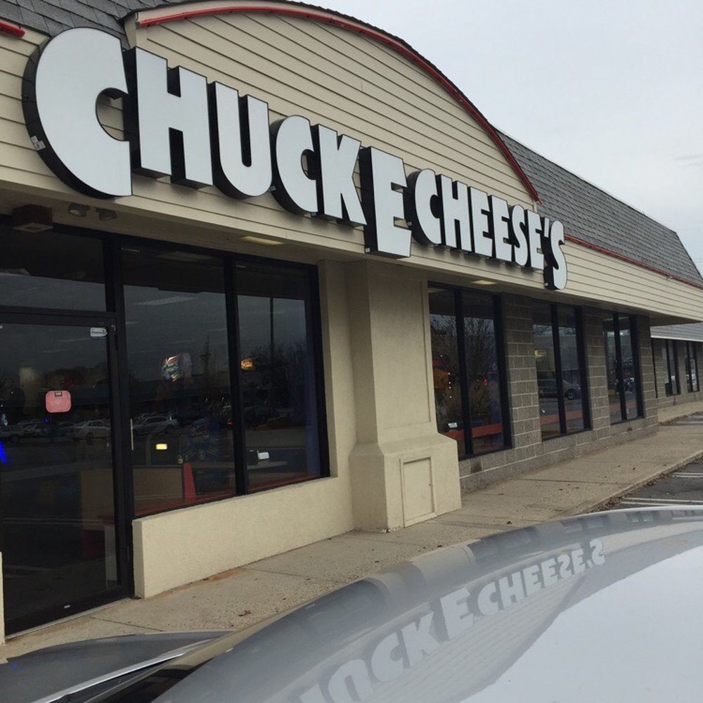 Chuck E. Cheese - Pizza Near Me - Hicksville, New York