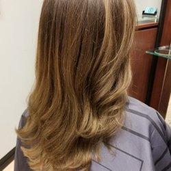 Renata Lassander Salon