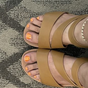 Gossip Nails & Spa - Nail Salons Near Me - Montgomery, Texas